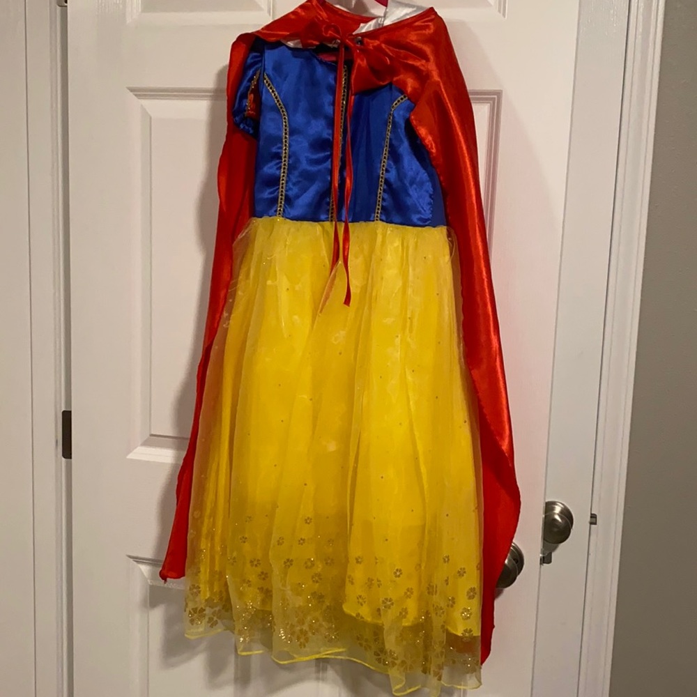 Snow White costume